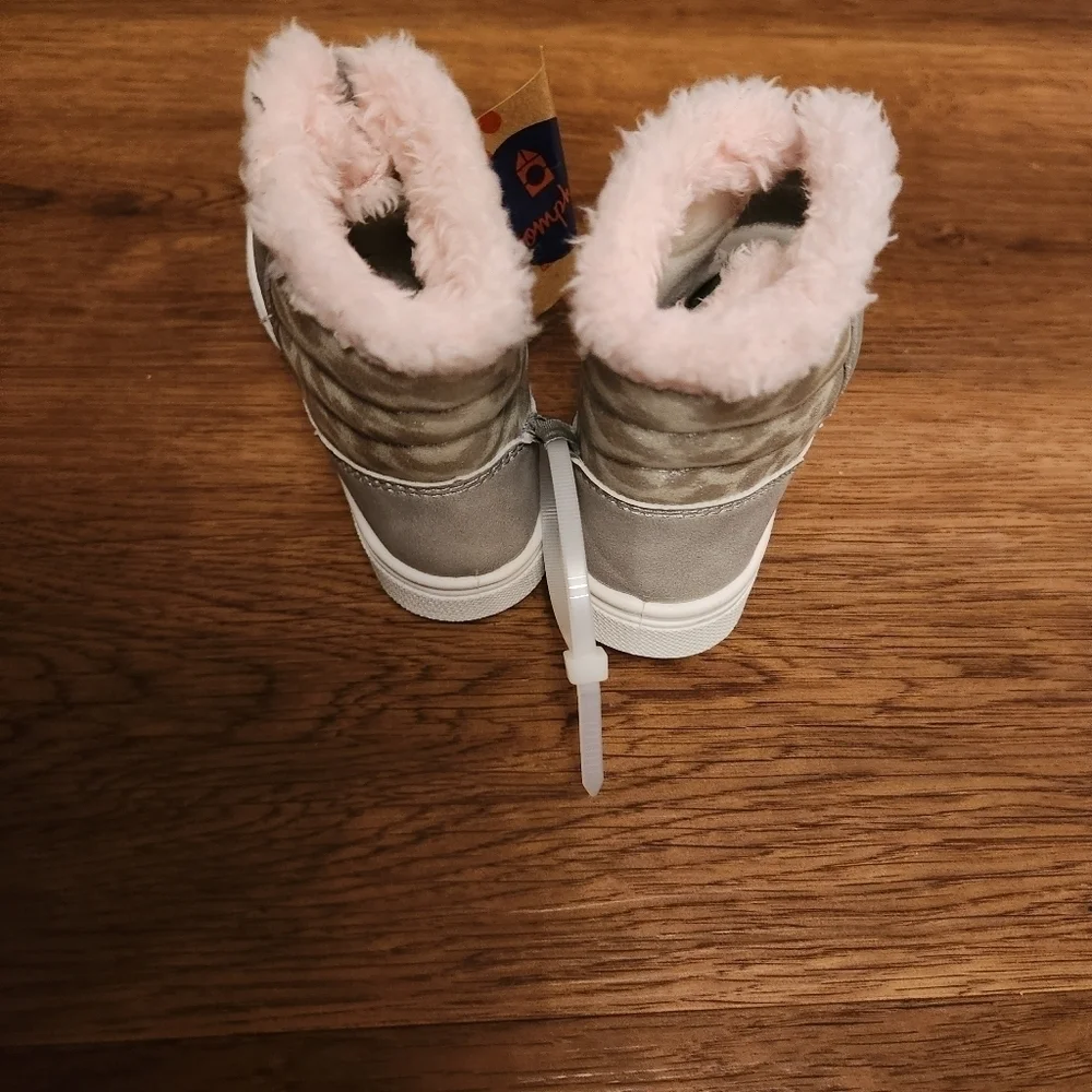 Oomphies Cheetah boots
